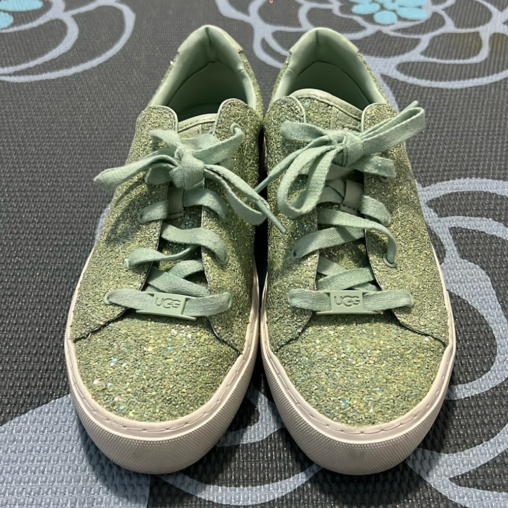Ugg Sneakers Sz 7